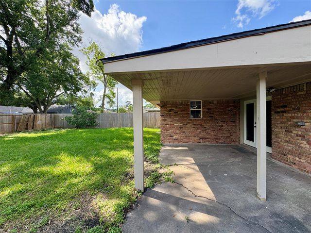 1710 Longhorn Drive, Houston, TX 77080