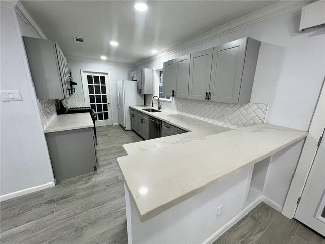 1710 Longhorn Drive, Houston, TX 77080