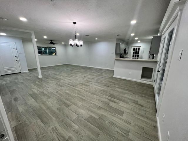 1710 Longhorn Drive, Houston, TX 77080