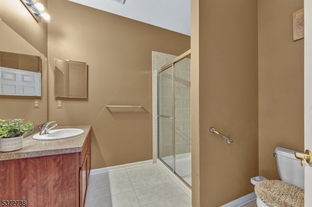 692 Skyline Dr, Jefferson Twp., NJ 07849