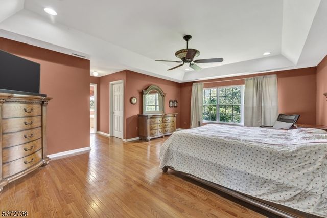 692 Skyline Dr, Jefferson Twp., NJ 07849