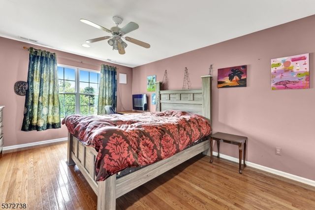 692 Skyline Dr, Jefferson Twp., NJ 07849