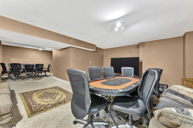 692 Skyline Dr, Jefferson Twp., NJ 07849