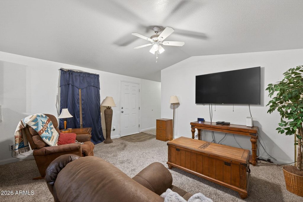 Image 4 of property listing at 342 S 40th Street 3, Mesa, AZ 85206