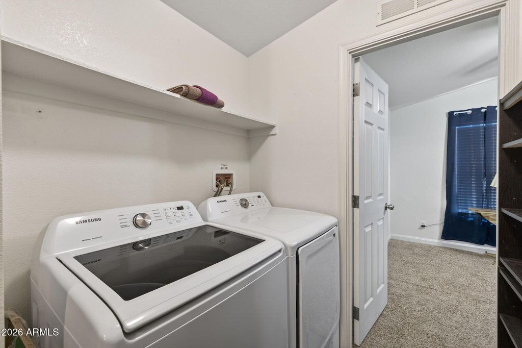 Image 6 of property listing at 342 S 40th Street 3, Mesa, AZ 85206