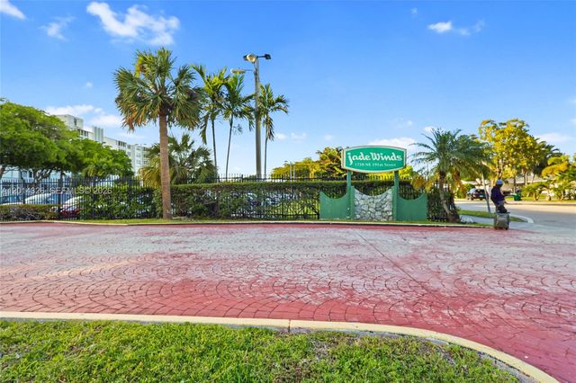 1770 NE 191st St 411-1, Miami, FL 33179