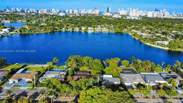 1770 NE 191st St 411-1, Miami, FL 33179