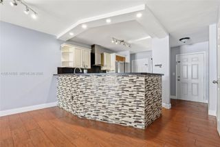 1770 NE 191st St 411-1, Miami, FL 33179