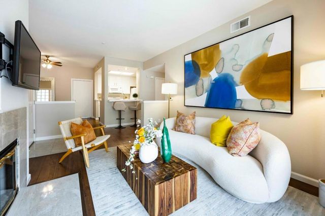 605 Arcadia Terrace 104, Sunnyvale, CA 94085