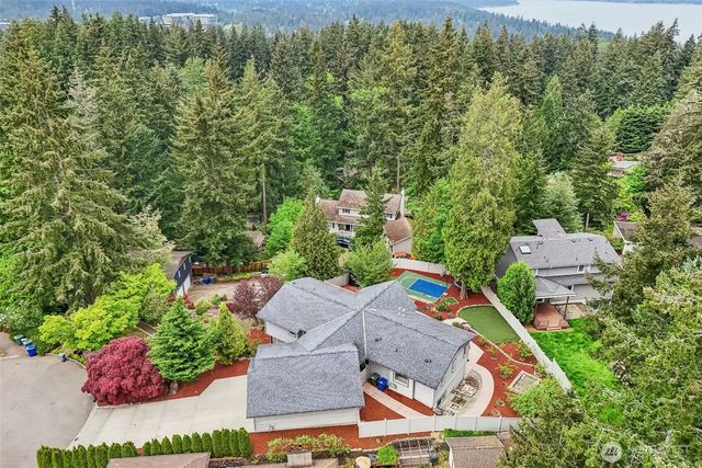 15831 SE 43rd Place, Bellevue, WA 98006
