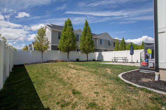 469 S SCHOOL HOUSE RD, Saratoga Springs, UT 84045