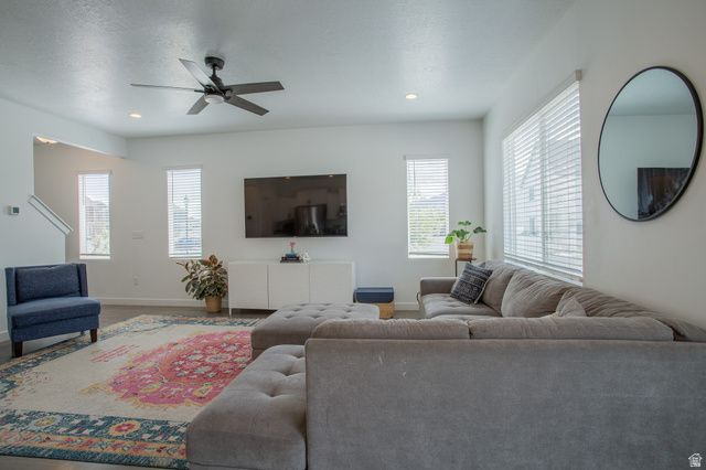 469 S SCHOOL HOUSE RD, Saratoga Springs, UT 84045