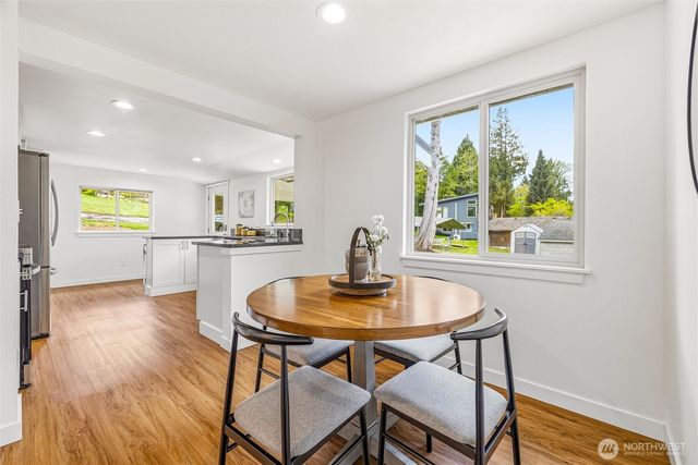 477 W Lake Samish Drive, Bellingham, WA 98229