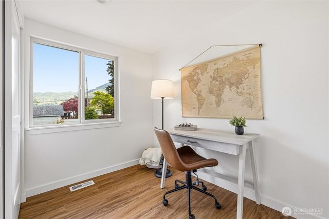 477 W Lake Samish Drive, Bellingham, WA 98229