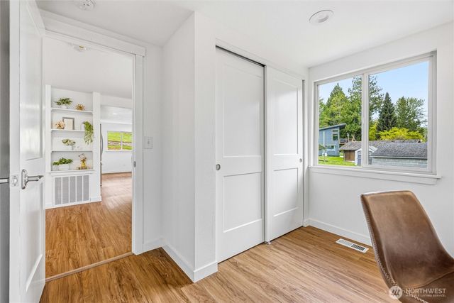 477 W Lake Samish Drive, Bellingham, WA 98229