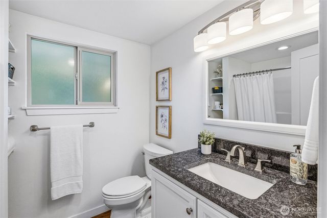 477 W Lake Samish Drive, Bellingham, WA 98229