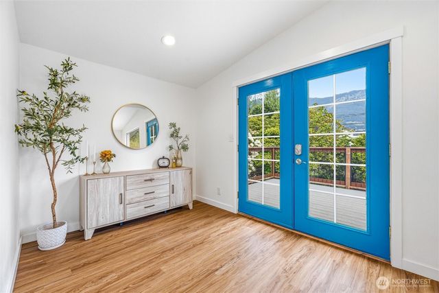 477 W Lake Samish Drive, Bellingham, WA 98229