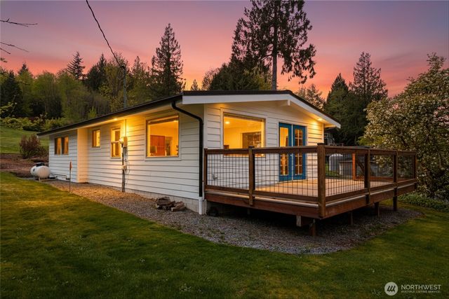 477 W Lake Samish Drive, Bellingham, WA 98229