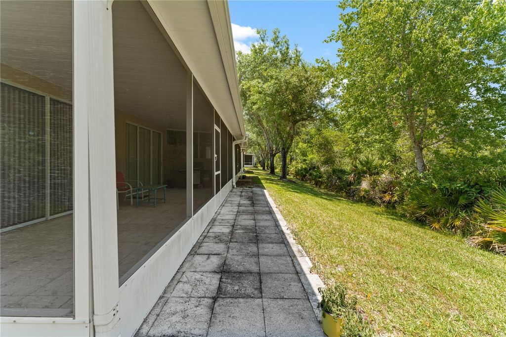 Image 37 of property listing at 19182 LAKE AUDUBON DRIVE, Tampa, FL 33647
