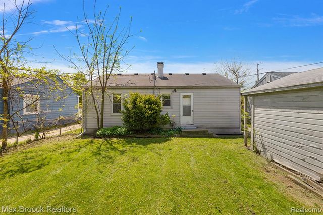 561 Bennett Avenue, Ferndale, MI 48220