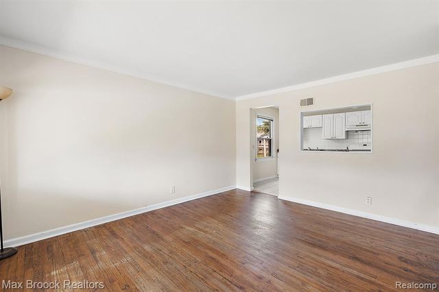 561 Bennett Avenue, Ferndale, MI 48220