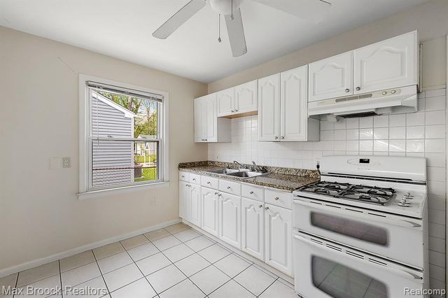 561 Bennett Avenue, Ferndale, MI 48220