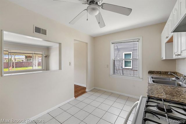 561 Bennett Avenue, Ferndale, MI 48220