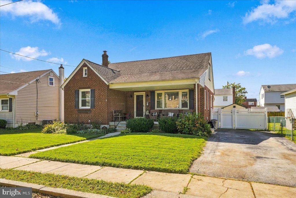 227 HAZEL AVE, FOLSOM, PA 19033 — photo 2