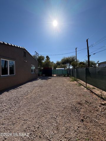 4205 N 16th Place, Tucson, AZ 85705
