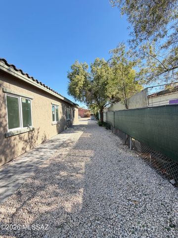 4205 N 16th Place, Tucson, AZ 85705