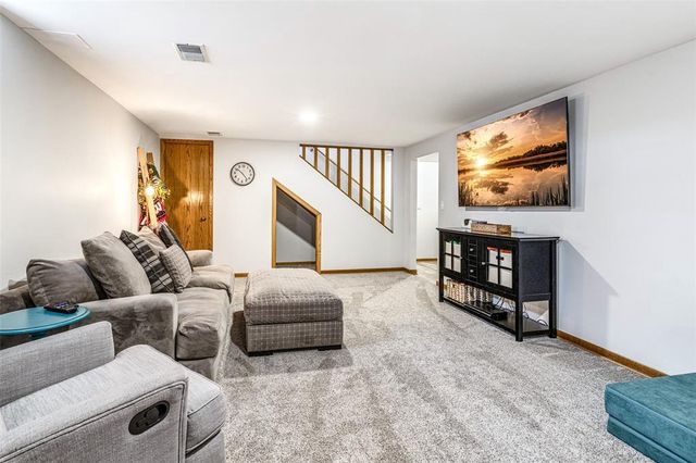 3445 Nimitz St, Eau Claire, WI 54701