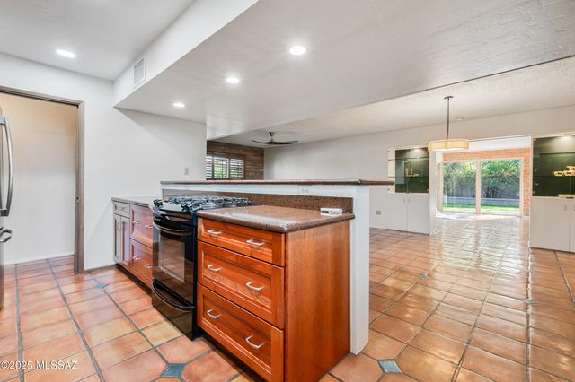 5720 E 7th Street, Tucson, AZ 85711