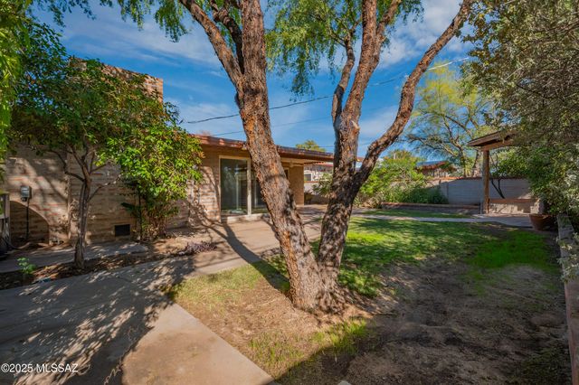 5720 E 7th Street, Tucson, AZ 85711