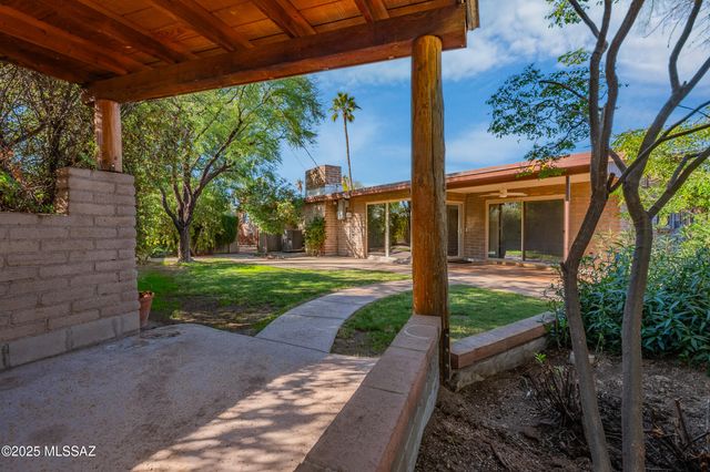 5720 E 7th Street, Tucson, AZ 85711