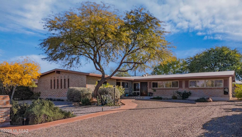 5720 E 7th Street, Tucson, AZ 85711