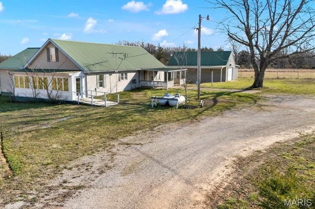 160 Broadway Street, Edgar Springs, MO 65462