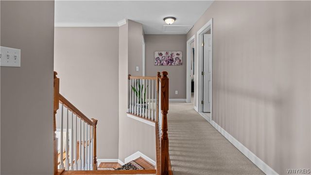 17 Graystone Lane, Orchard Park, NY 14127