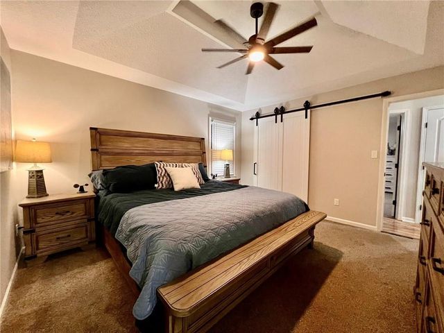 2513 NE Remington Court, Blue Springs, MO 64014