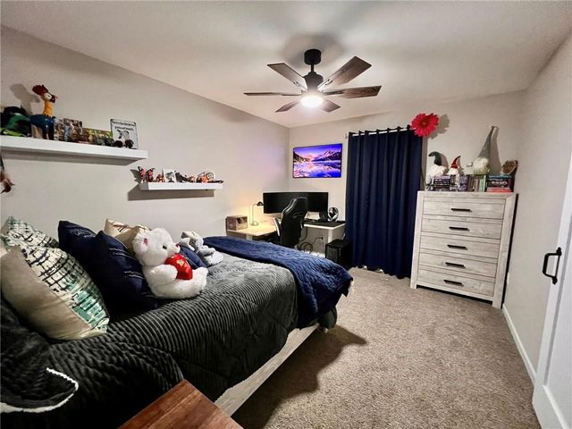 2513 NE Remington Court, Blue Springs, MO 64014