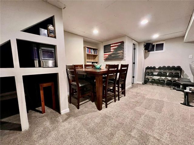 2513 NE Remington Court, Blue Springs, MO 64014