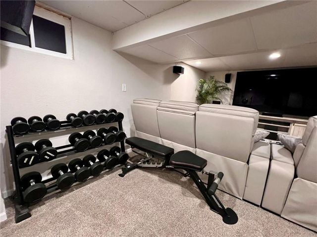 2513 NE Remington Court, Blue Springs, MO 64014