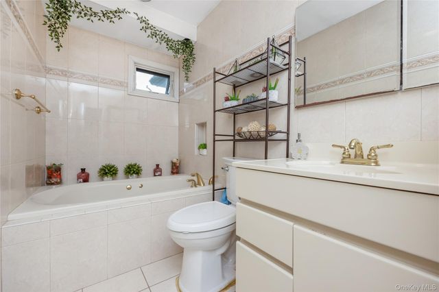 22 3rd Street, Ronkonkoma, NY 11779