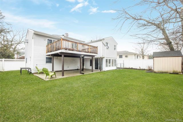 22 3rd Street, Ronkonkoma, NY 11779