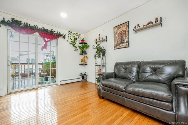 22 3rd Street, Ronkonkoma, NY 11779