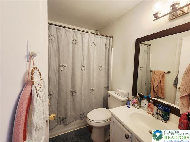 237 Ridings Circle, Macungie Boro, PA 18062
