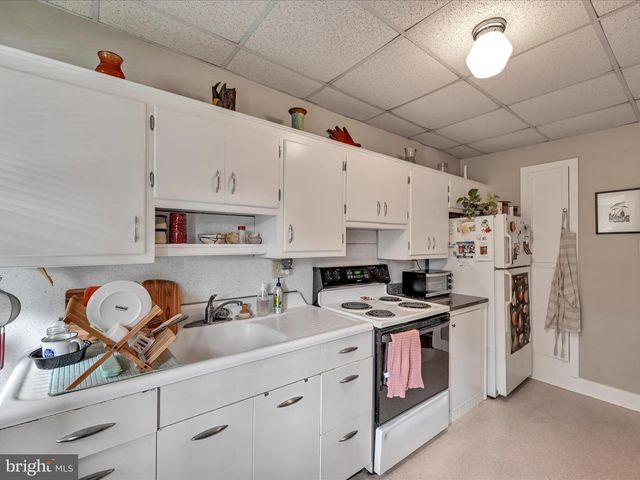 15 E ROSEVILLE RD, Lancaster, PA 17601