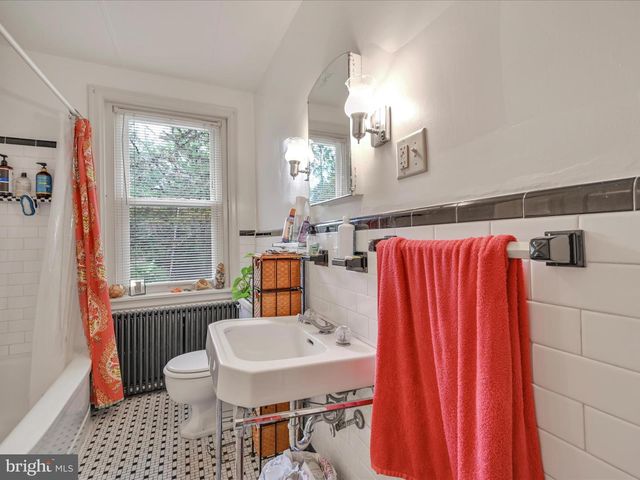 15 E ROSEVILLE RD, Lancaster, PA 17601