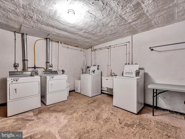 15 E ROSEVILLE RD, Lancaster, PA 17601