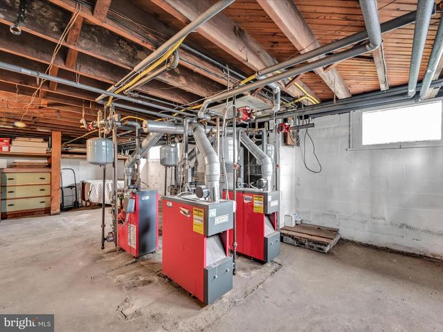 15 E ROSEVILLE RD, Lancaster, PA 17601