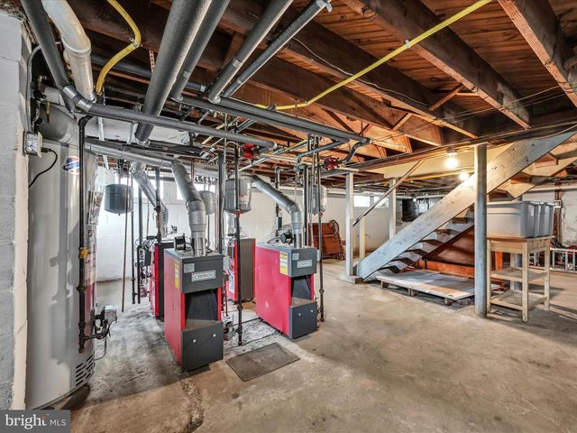 15 E ROSEVILLE RD, Lancaster, PA 17601